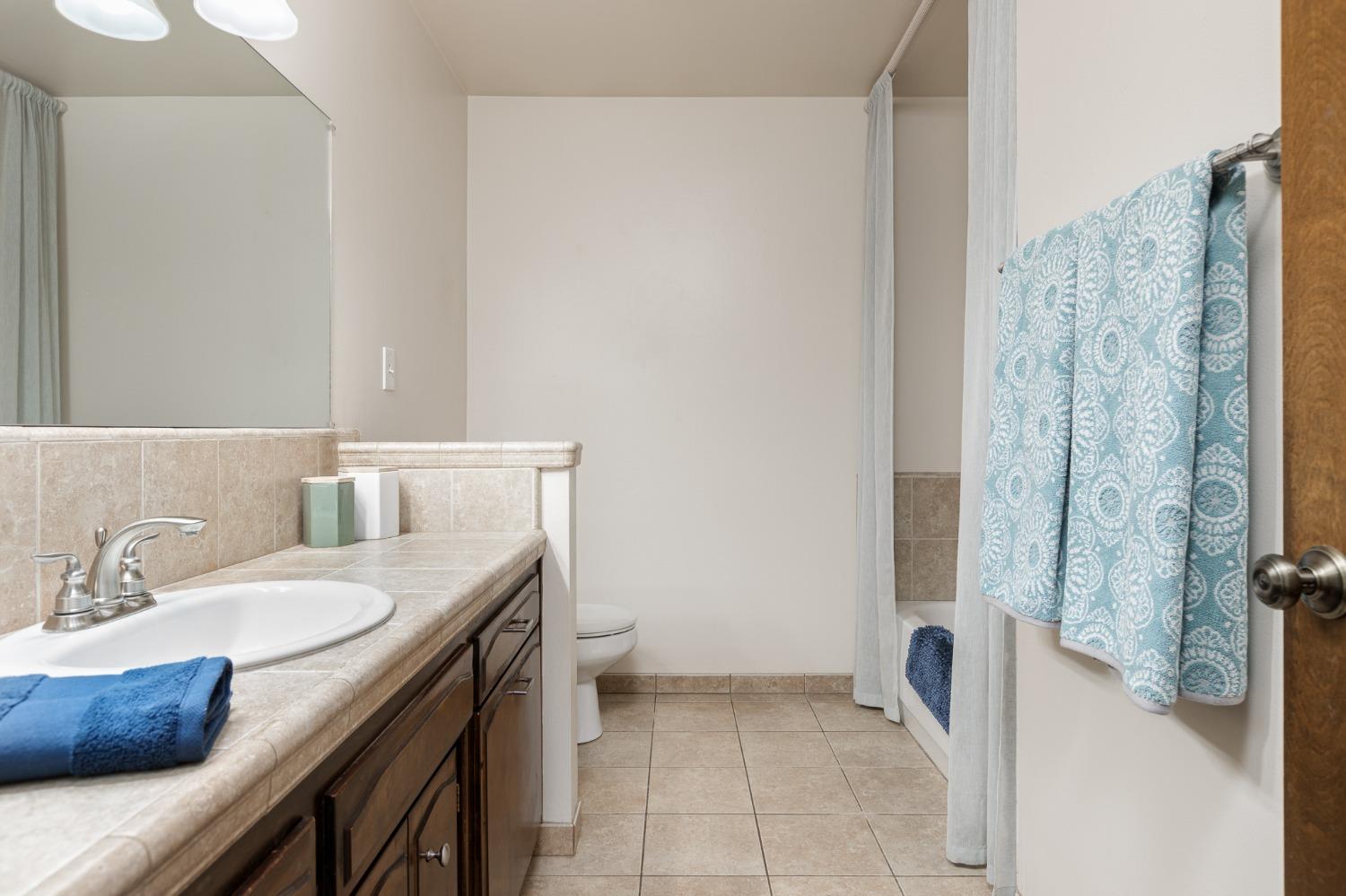 730 West Huntsman Avenue Reedley, CA 93654 - Photo 24 of 38 Gallery Image 24