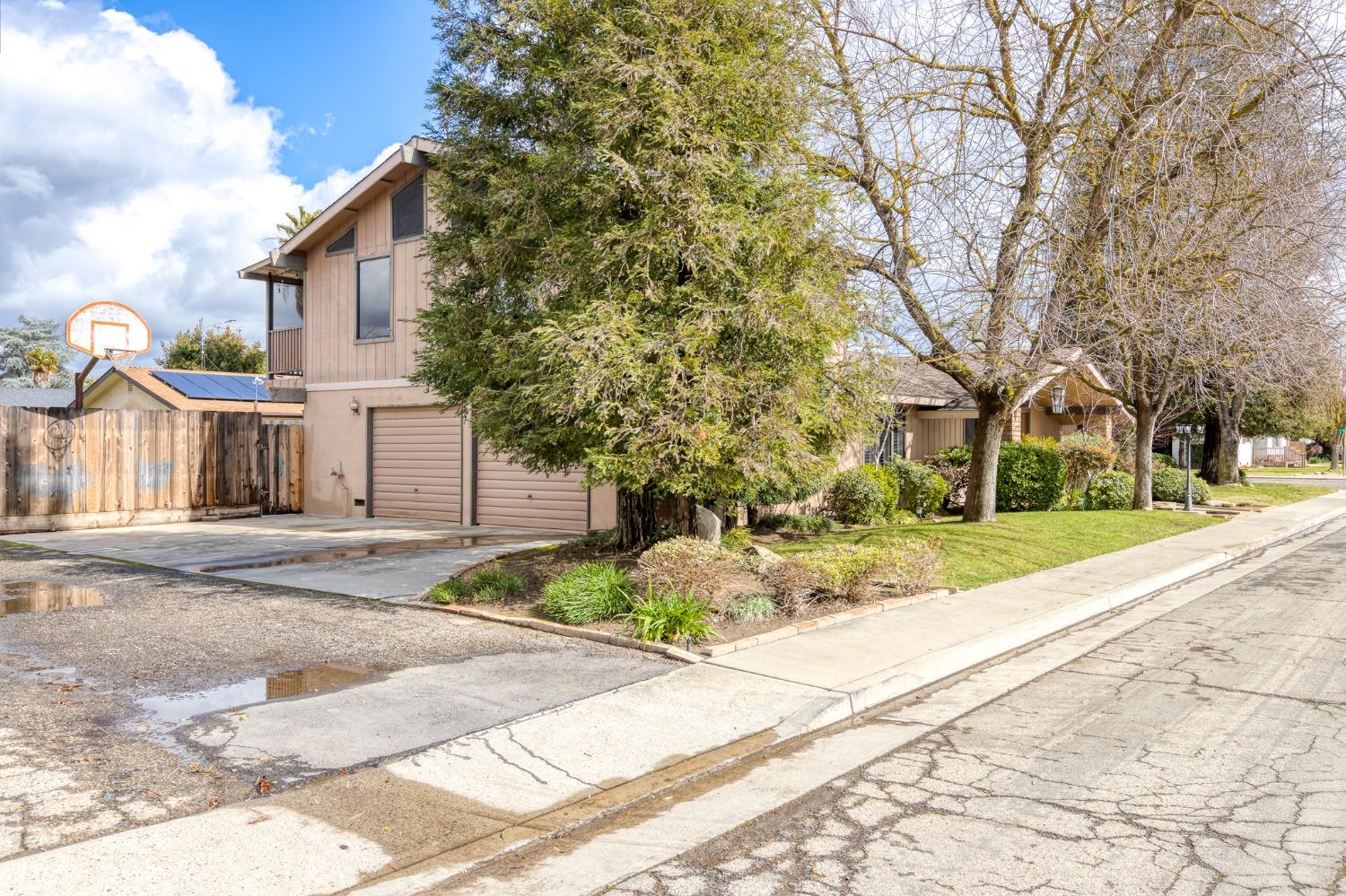 730 West Huntsman Avenue Reedley, CA 93654 - Photo 3 of 38 Gallery Image 3