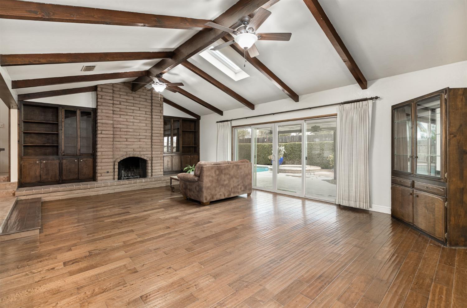 730 West Huntsman Avenue Reedley, CA 93654 - Photo 7 of 38 Gallery Image 7