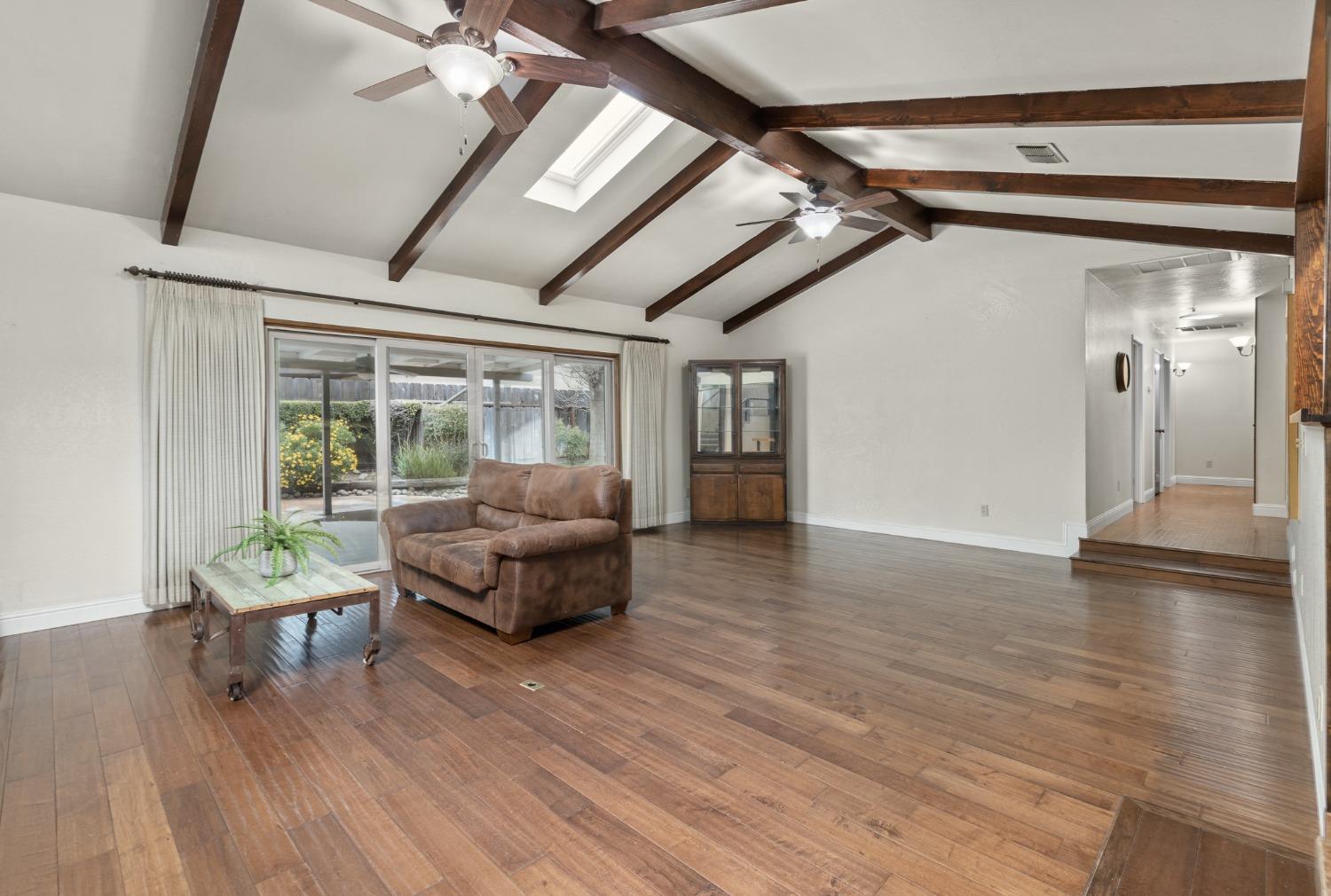 730 West Huntsman Avenue Reedley, CA 93654 - Photo 8 of 38 Gallery Image 8
