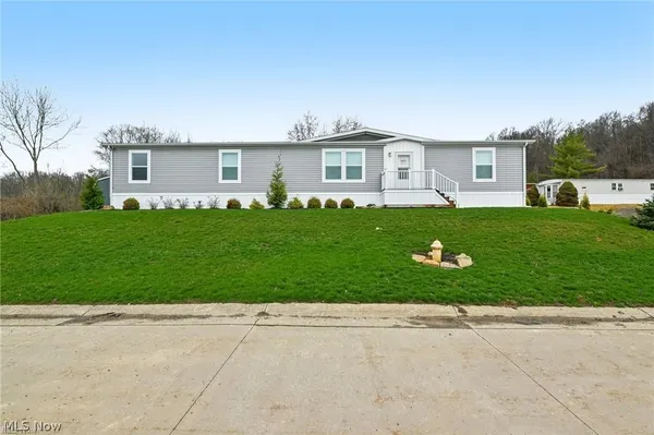 $180,000 | 2706 Barn Drive Southwest, Unit 133, Canton, OH 44706