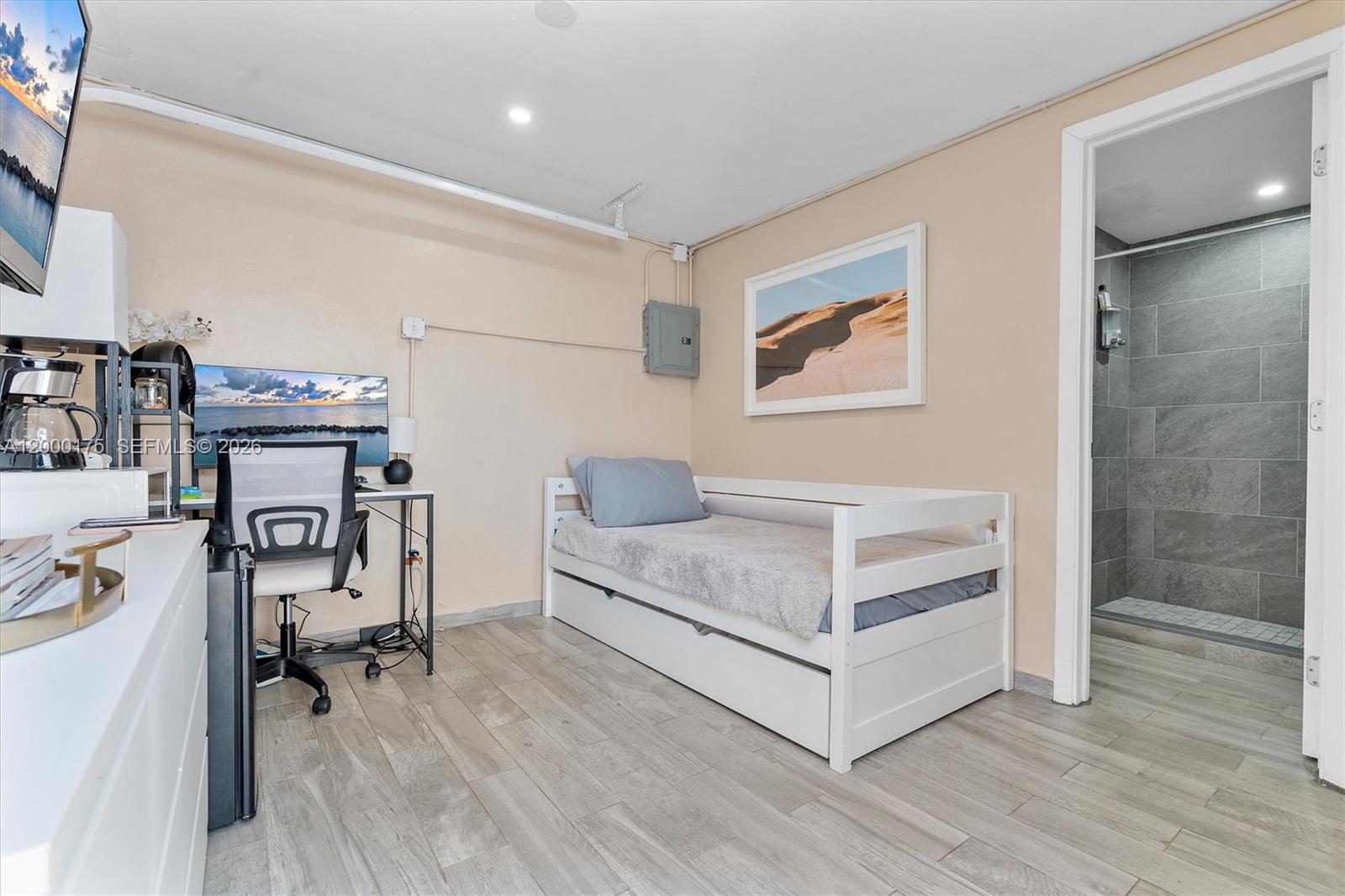2231 Southwest 17th Street Miami, FL 33145 - Photo 22 of 39