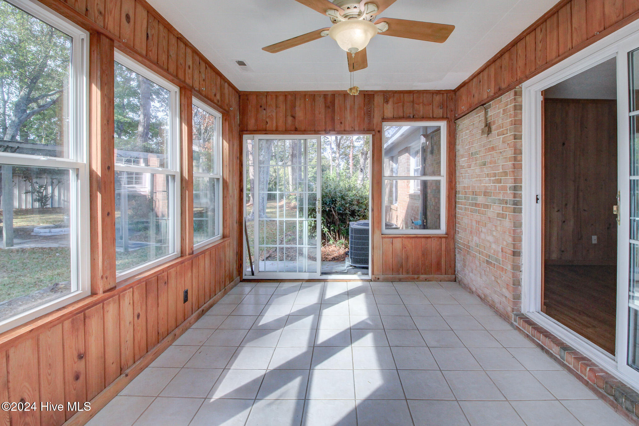 705 Robin Road Morehead City, NC 28557 - Photo 23 of 51 Sunroom