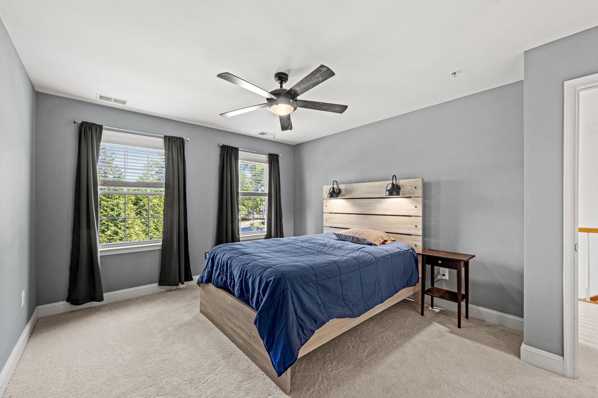 10693 Harding Road Laurel, MD 20723 - Photo 38 of 55 Large modern bedroom # 3 with double windows.