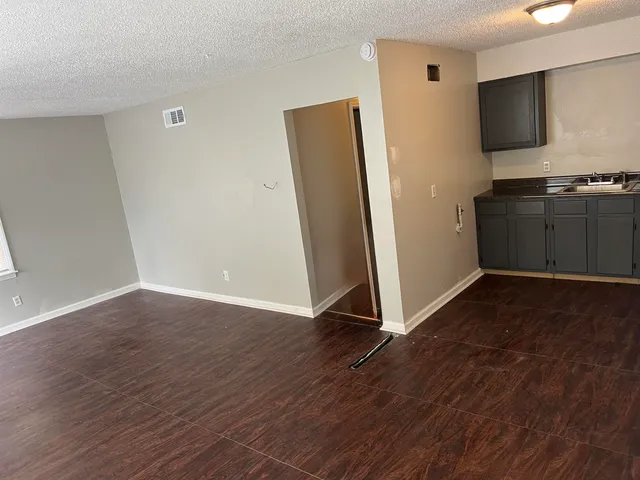 $1,425 | 318 Red Oak Street, Memphis, TN 38112