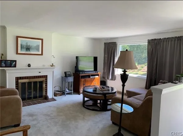 $2,200 | 904 Crawford Avenue, Syracuse, NY 13224
