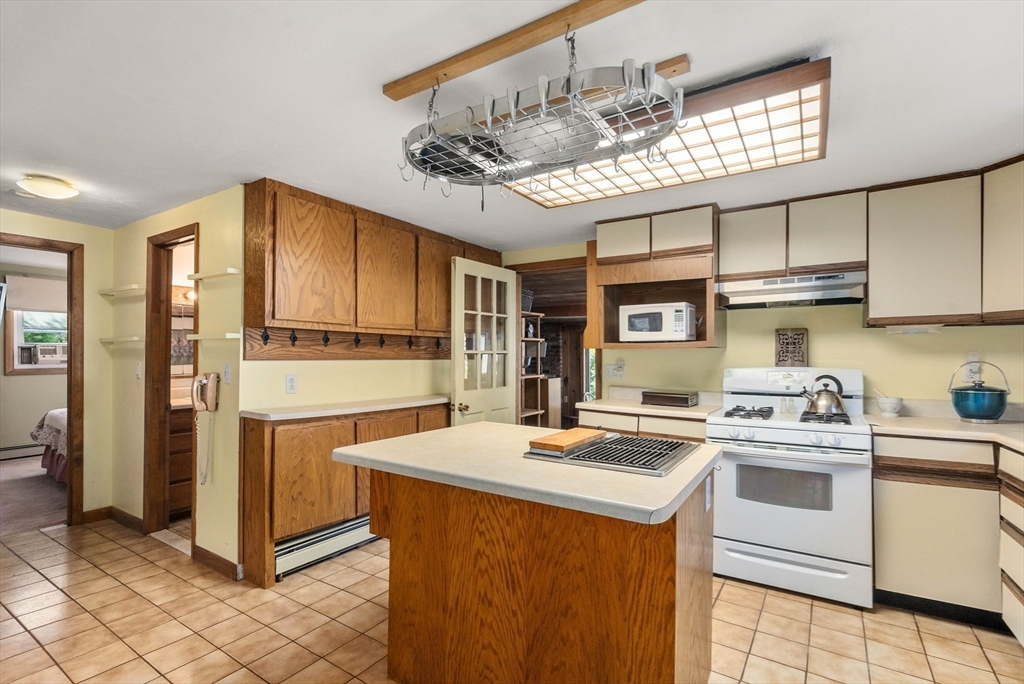 25 Crooked River Road Wareham, MA 02571 - Photo 3 of 30