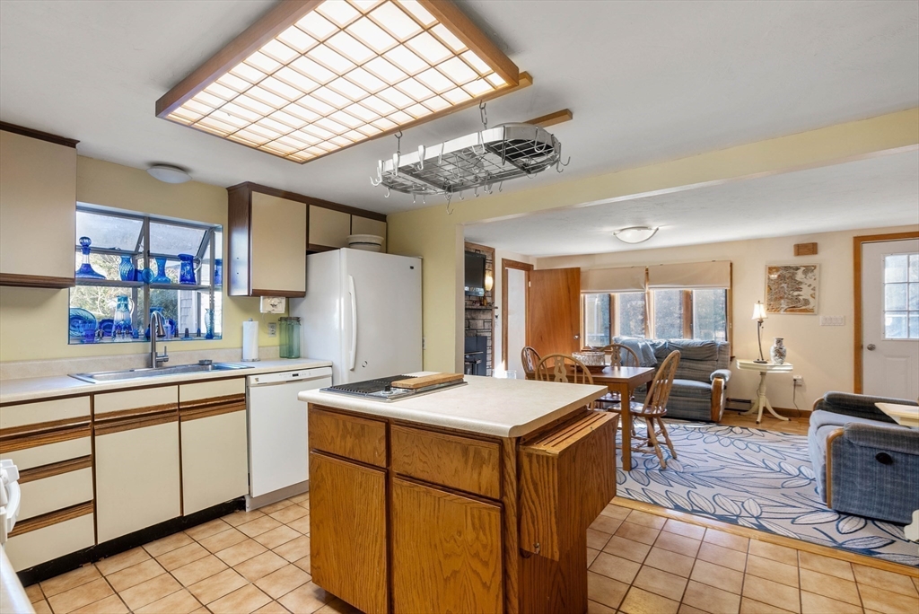 25 Crooked River Road Wareham, MA 02571 - Photo 6 of 30