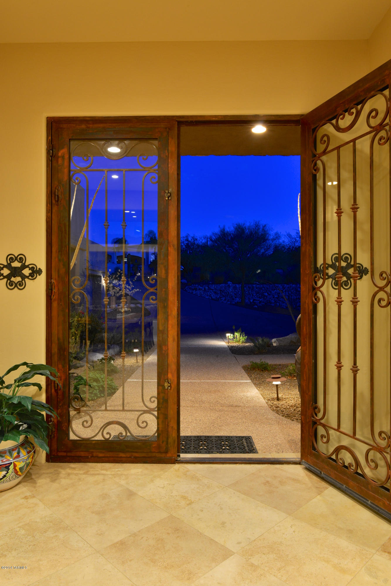 6985 East Gate Ridge Place Tucson, AZ 85750 - Photo 2 of 45