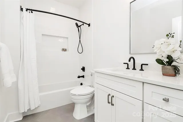 $3,500 | 1748 Arnold Drive, Charlotte, NC 28205