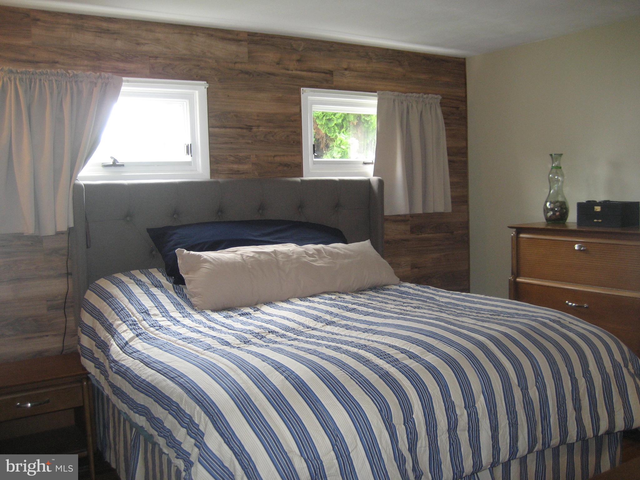 28 Beaumont Road Hamilton, NJ 08620 - Photo 18 of 26 Room for a king size bed!