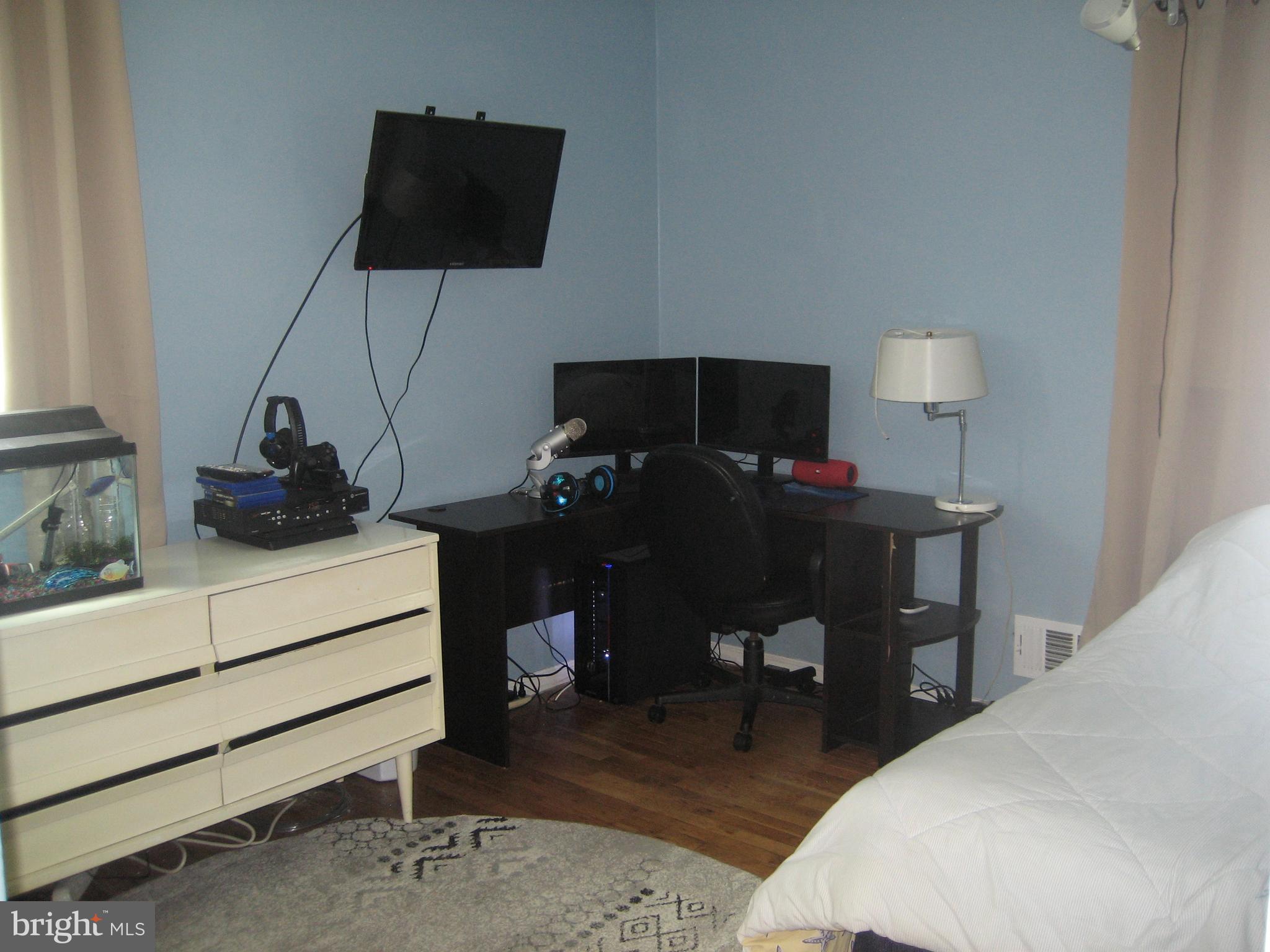 28 Beaumont Road Hamilton, NJ 08620 - Photo 19 of 26 Bedroom 2 - hardwood flooring.