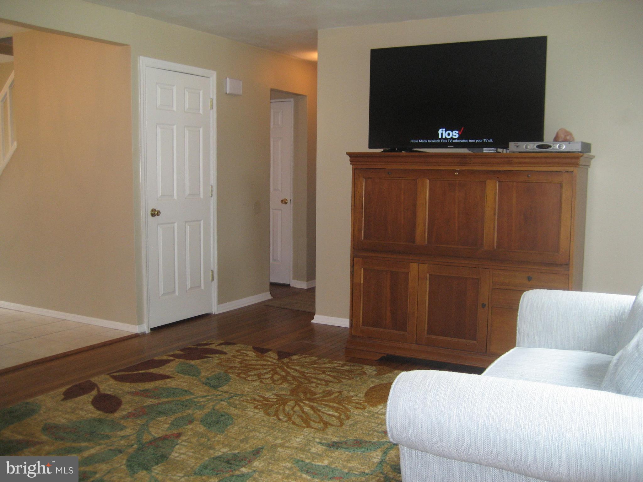 28 Beaumont Road Hamilton, NJ 08620 - Photo 10 of 26 Another view of living room.