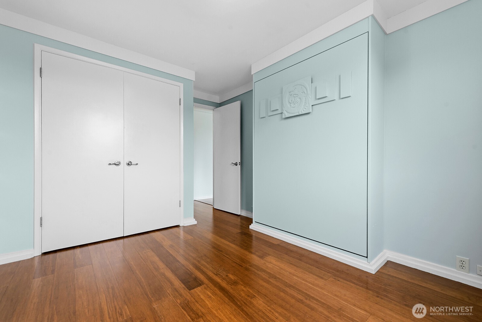 3717 Beach Drive Southwest, Unit 113 Seattle, WA 98116 - Photo 21 of 38