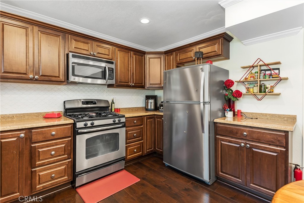 1575 Christopher Lane Redlands, CA 92374 - Photo 11 of 32