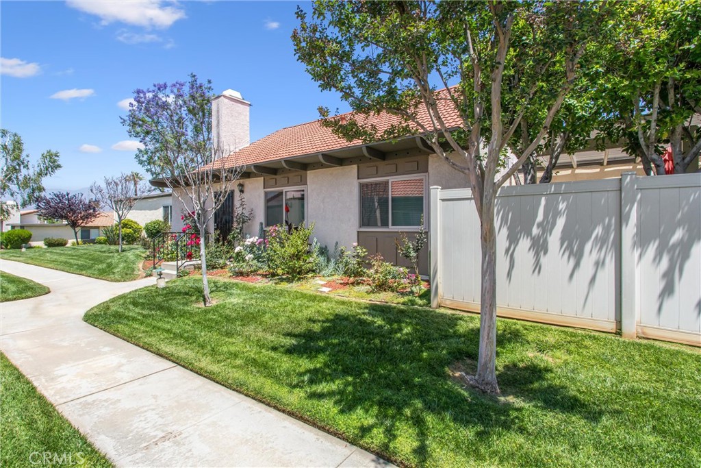 1575 Christopher Lane Redlands, CA 92374 - Photo 3 of 32