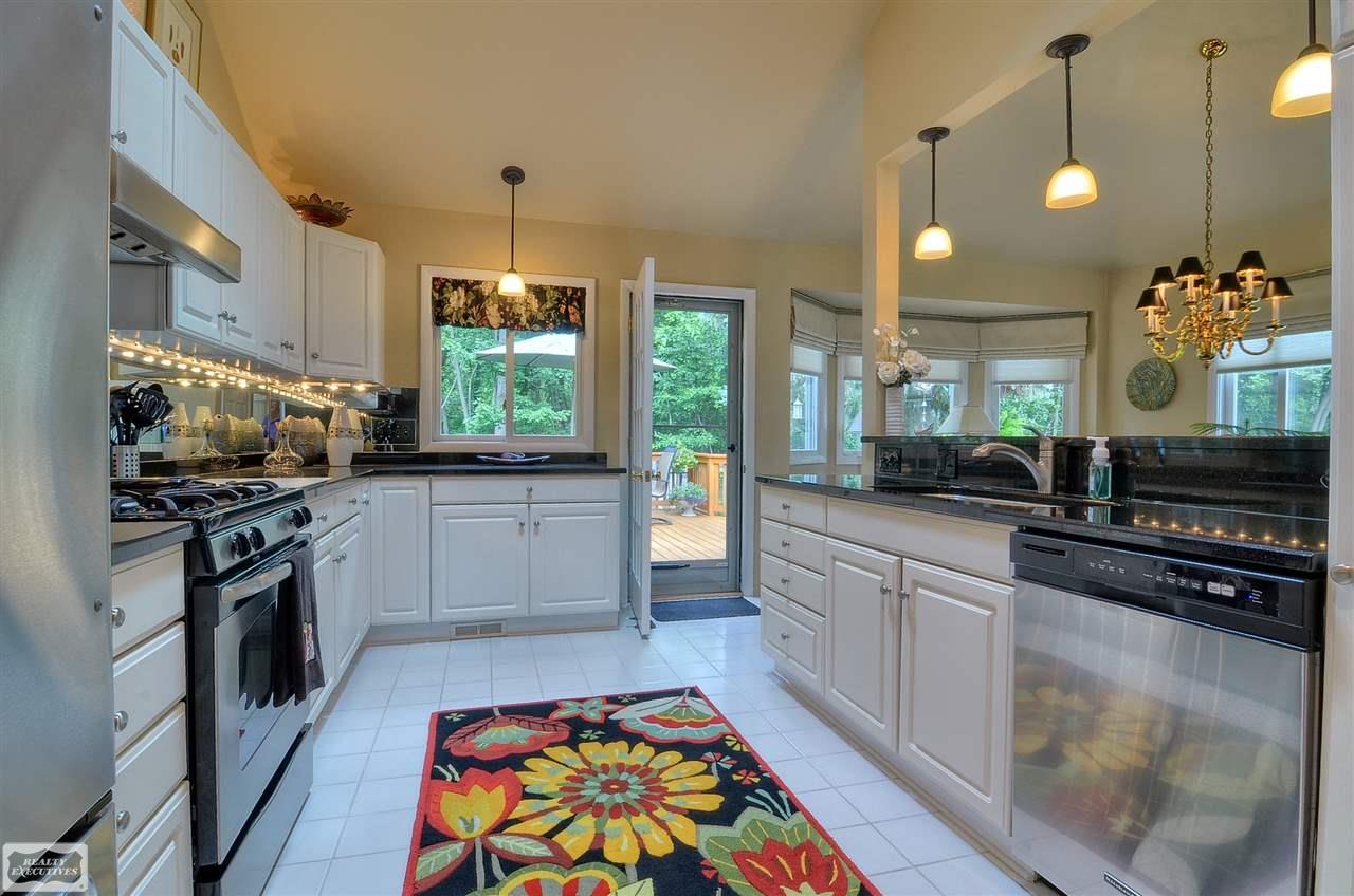138 Regal Avenue Rochester, MI 48307 - Photo 13 of 30 31327779-12.JPG