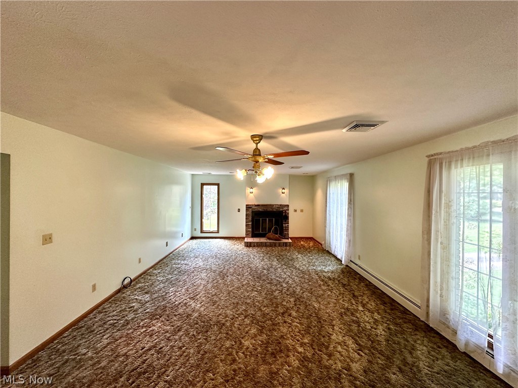 1465 Warner Road Southeast Hubbard, OH 44425 - Photo 15 of 40