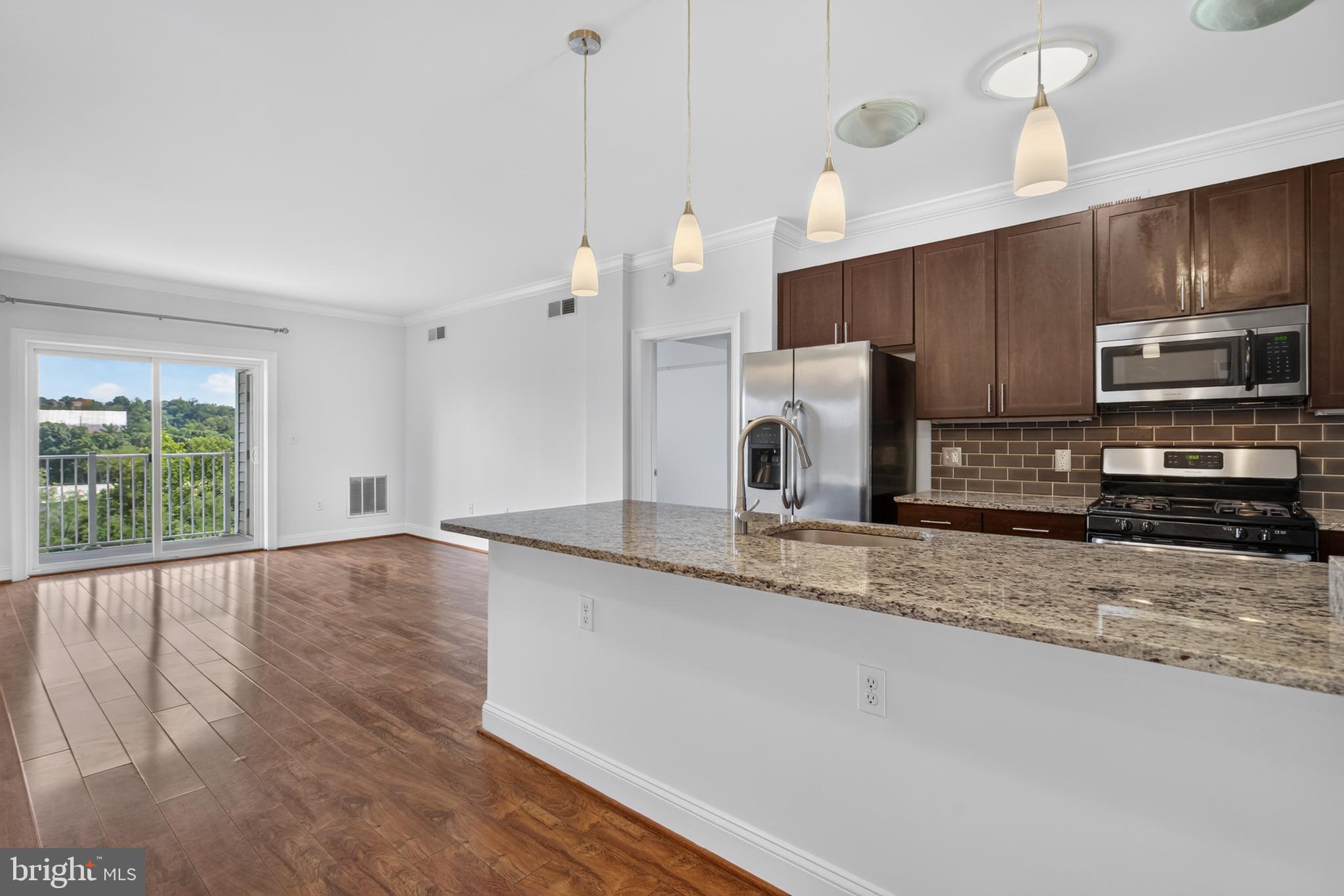 6301 Edsall Road, Unit 613 Alexandria, VA 22312 - Photo 10 of 46 Gallery Image 10