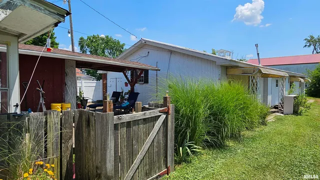 $899,000 | 1807 East Main Street, Marion, IL 62959