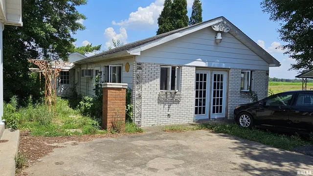 $899,000 | 1807 East Main Street, Marion, IL 62959