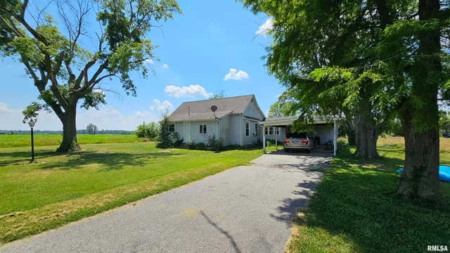 $899,000 | 1807 East Main Street, Marion, IL 62959