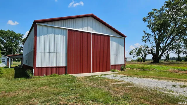 $899,000 | 1807 East Main Street, Marion, IL 62959