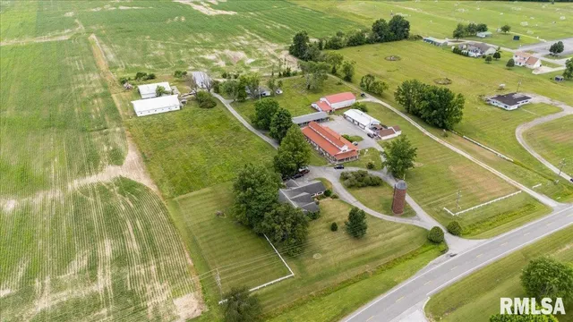 $899,000 | 1807 East Main Street, Marion, IL 62959