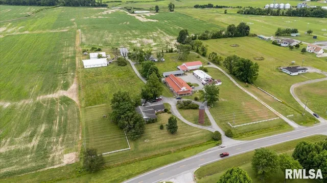 $899,000 | 1807 East Main Street, Marion, IL 62959