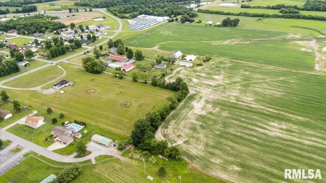 $899,000 | 1807 East Main Street, Marion, IL 62959