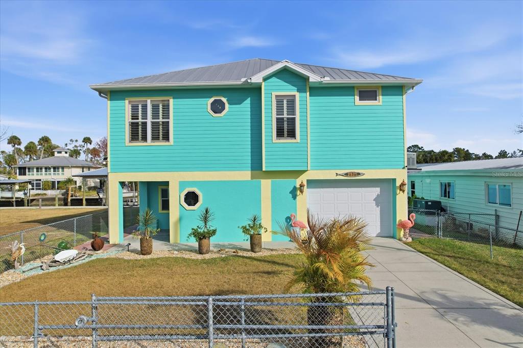 2571 North Seneca Point Crystal River, FL 34429 - Photo 2 of 58 a view of a house with outdoor space