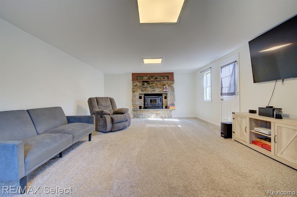 10312 Nichols Road Montrose, MI 48457 - Photo 3 of 27 Gallery Image 3