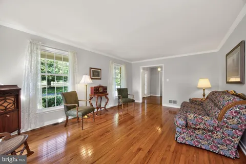 $895,000 | 153 East Doe Run Road, Kennett Square, PA 19348