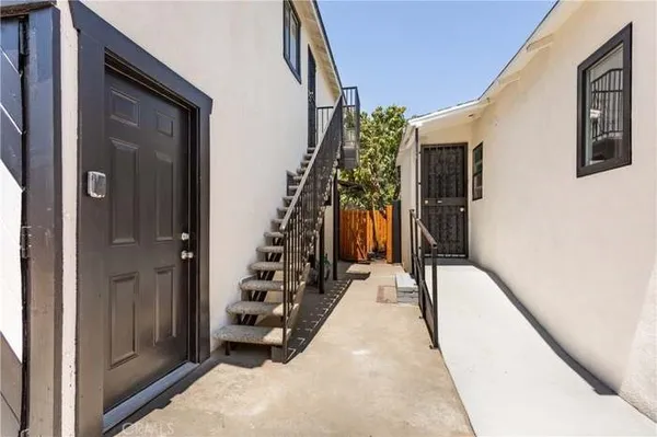 $1,199,999 | 1003 Calzona Street, Los Angeles, CA 90023