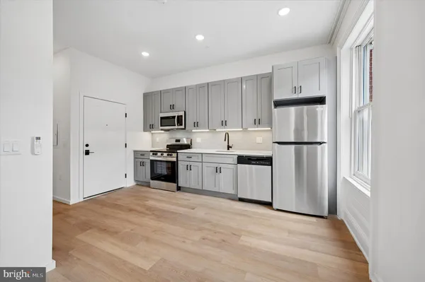 $1,795 | 627 North 16th Street, Unit 201, Philadelphia, PA 19130