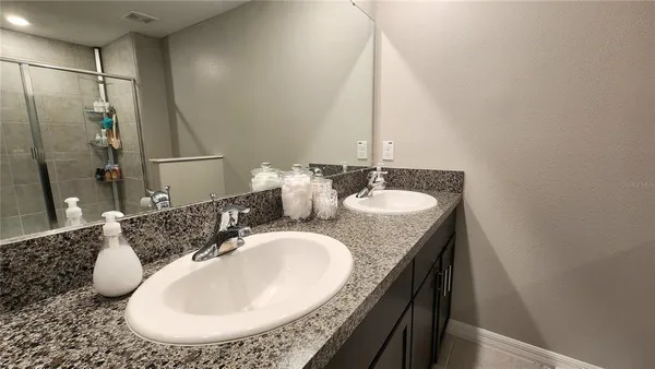 $1,950 | 9516 Pembrooke Pines Drive, Ruskin, FL 33573
