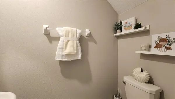 $1,950 | 9516 Pembrooke Pines Drive, Ruskin, FL 33573