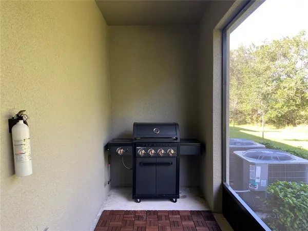 $1,950 | 9516 Pembrooke Pines Drive, Ruskin, FL 33573