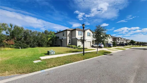 $1,950 | 9516 Pembrooke Pines Drive, Ruskin, FL 33573