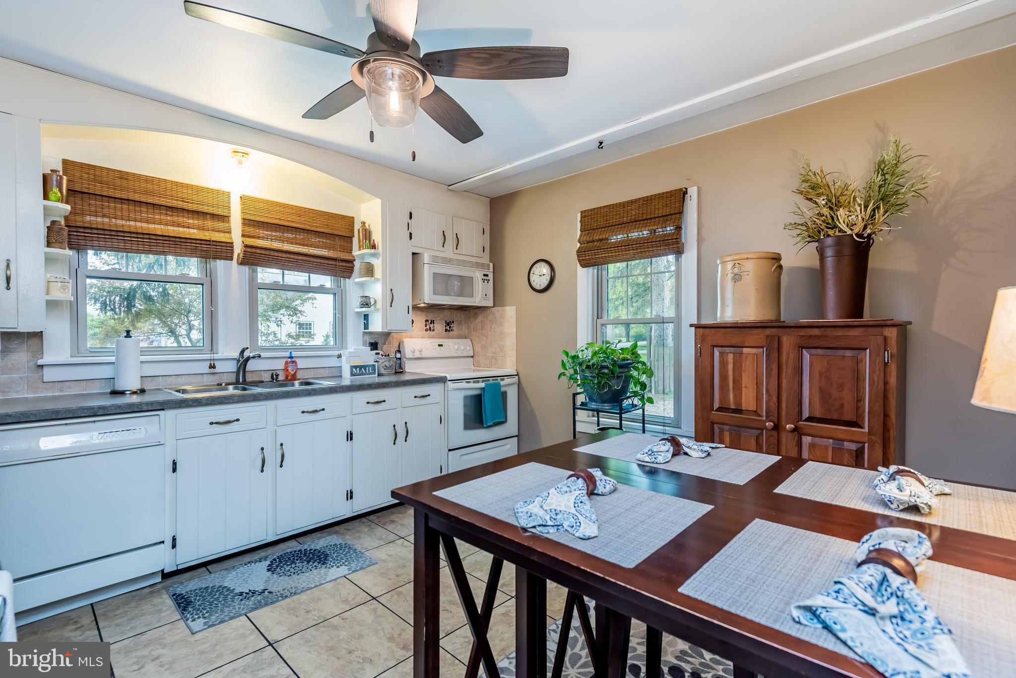238 York Road Carlisle, PA 17013 - Photo 13 of 29 Kitchen