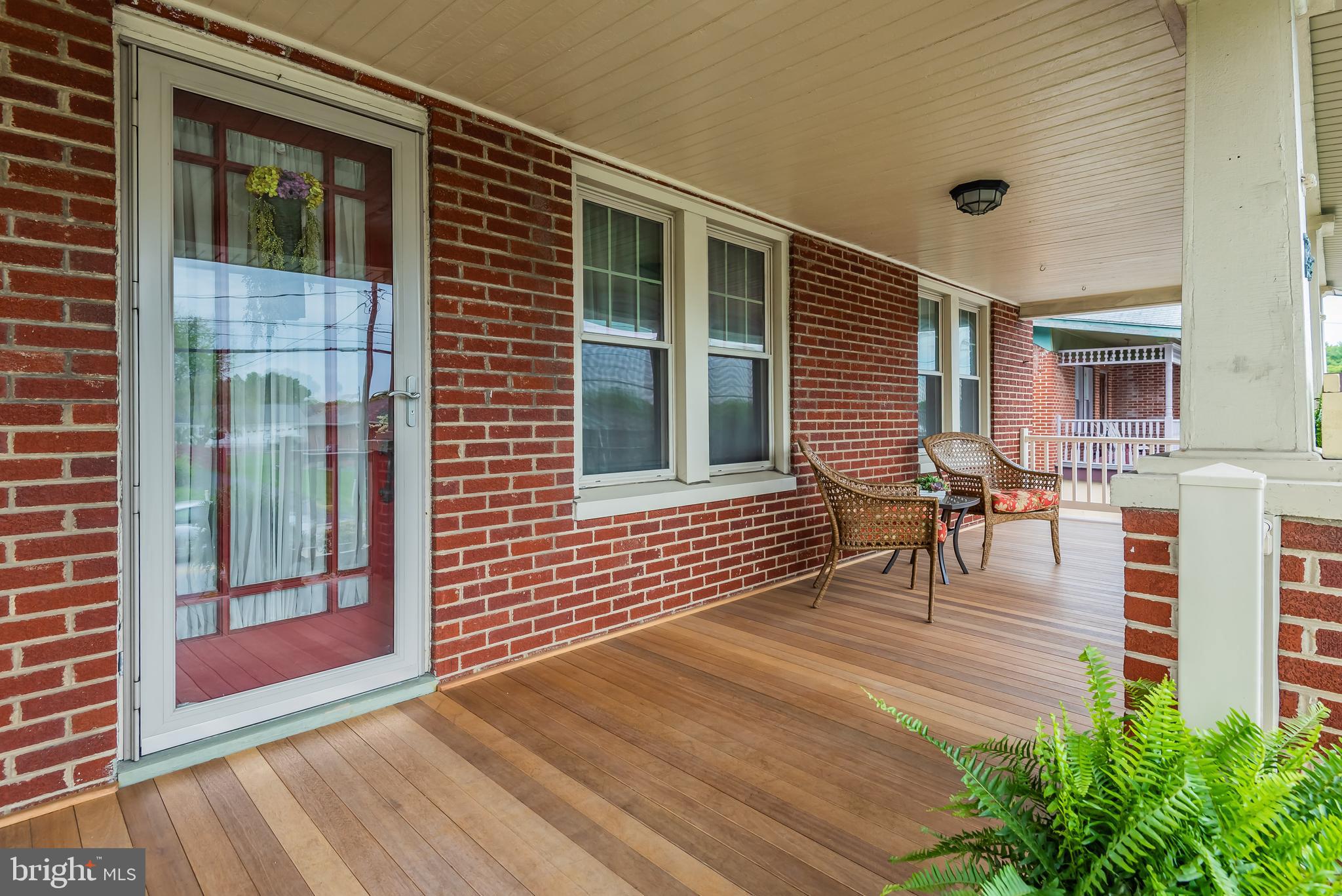 238 York Road Carlisle, PA 17013 - Photo 4 of 29 Fromt porch
