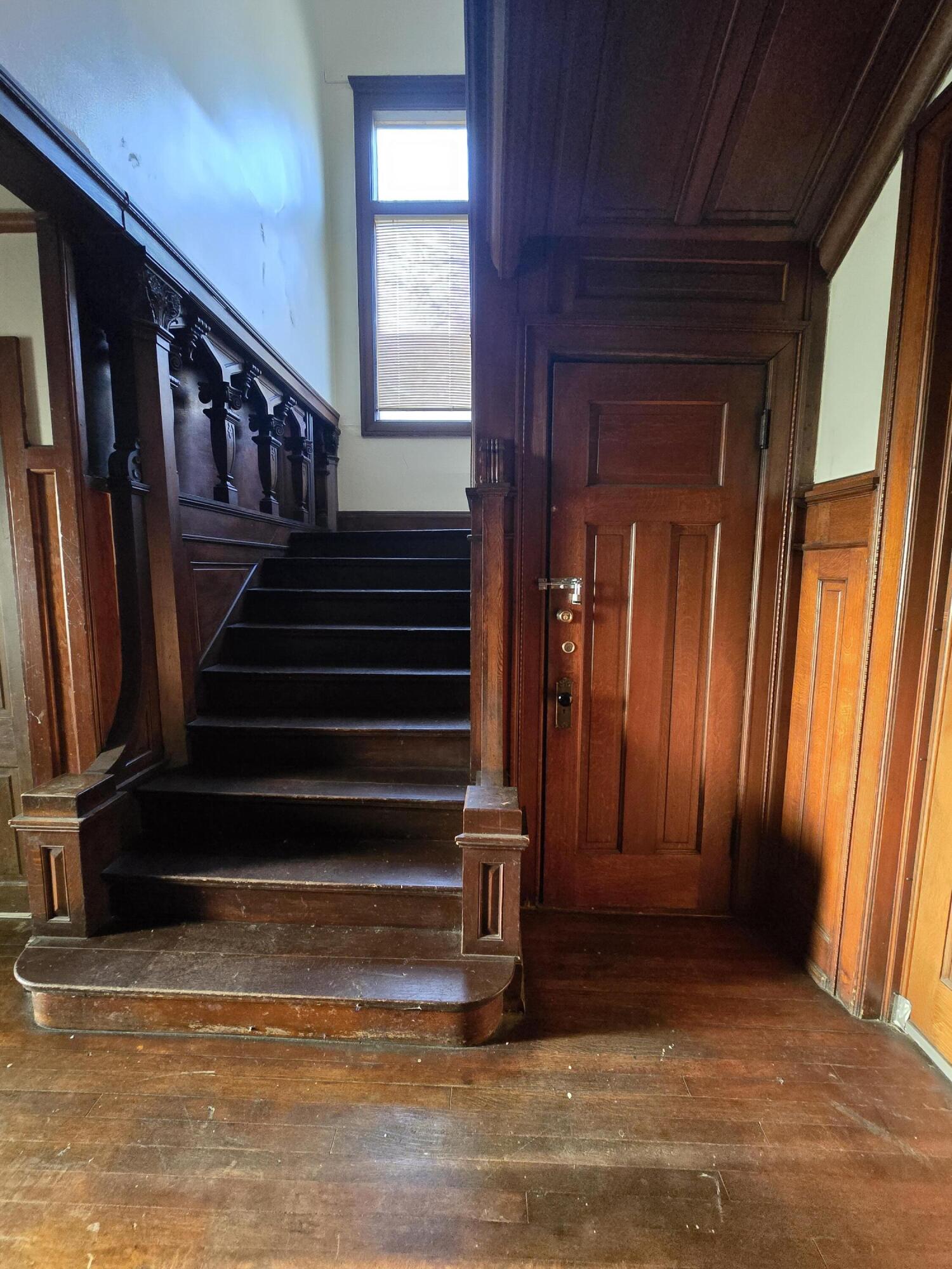 924 South 19th Street Milwaukee, WI 53204 - Photo 18 of 26 Front Staircase With Beautiful Woodwork