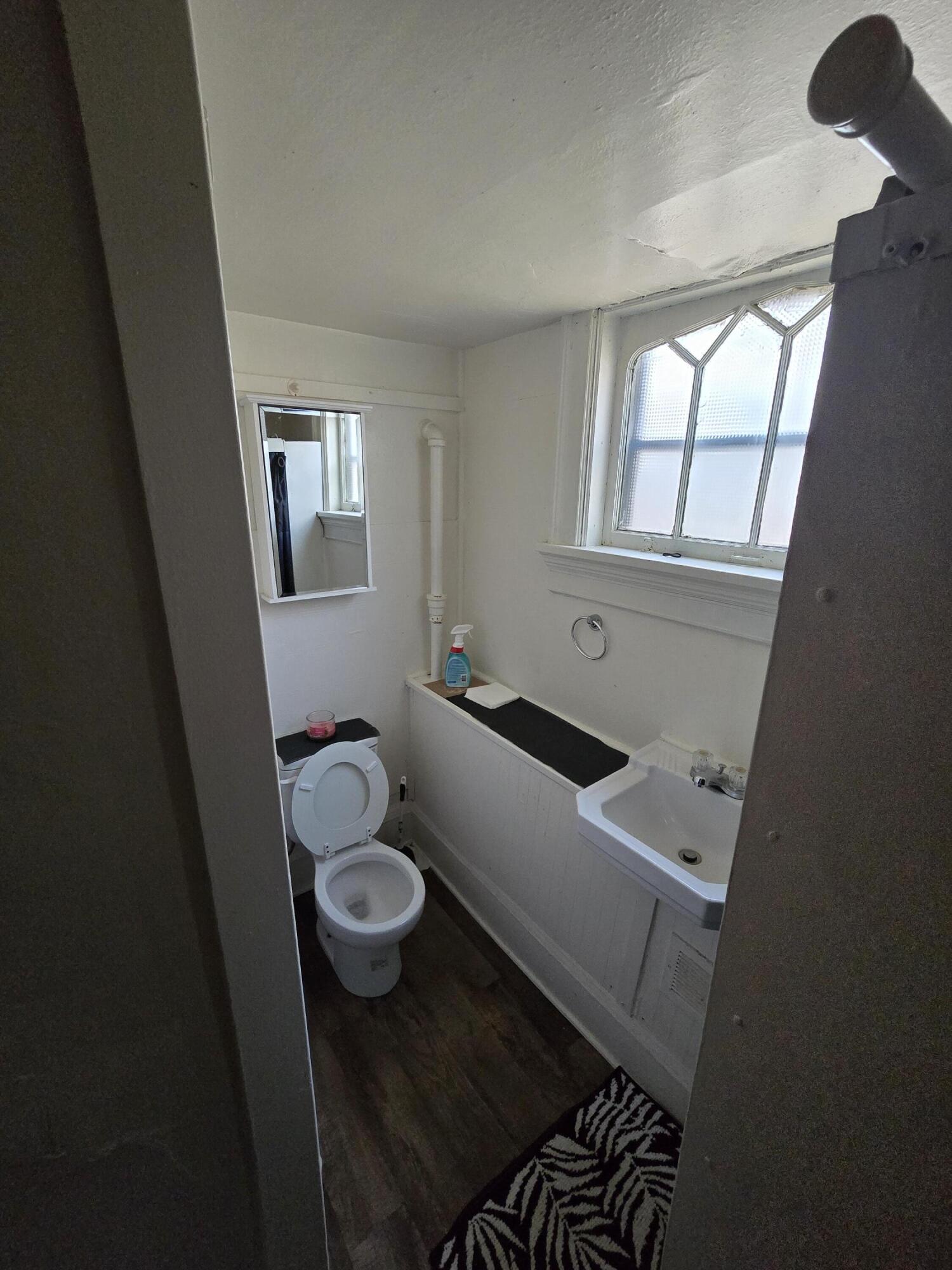 924 South 19th Street Milwaukee, WI 53204 - Photo 19 of 26 Unit 7 Bathroom