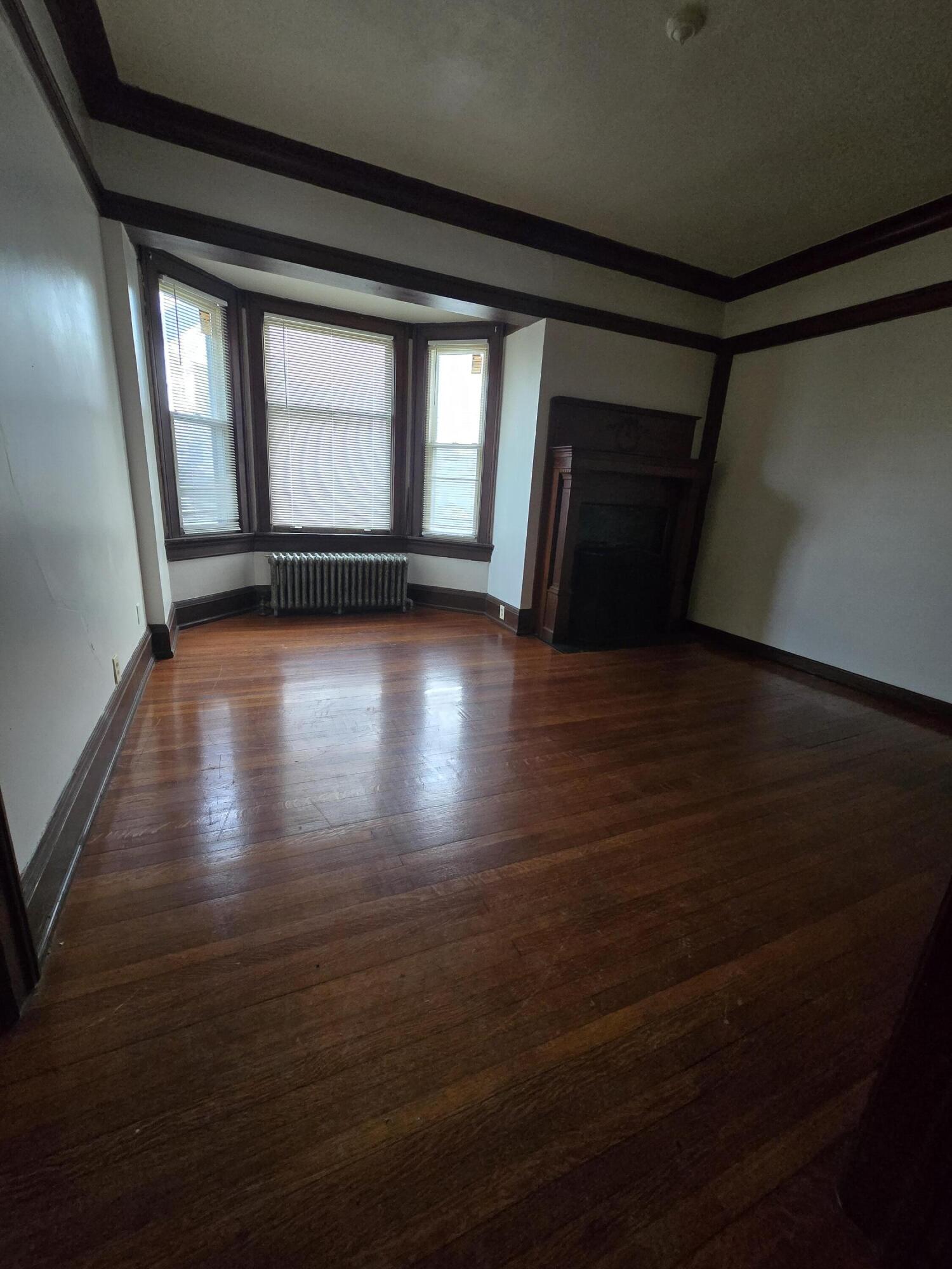 924 South 19th Street Milwaukee, WI 53204 - Photo 8 of 26 Unit 8 Living Room