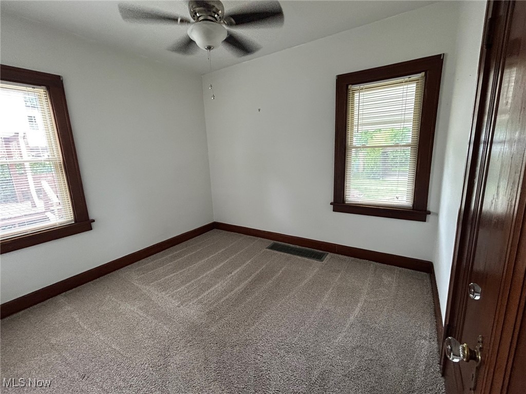 7603 Jameson Road Parma, OH 44129 - Photo 11 of 20
