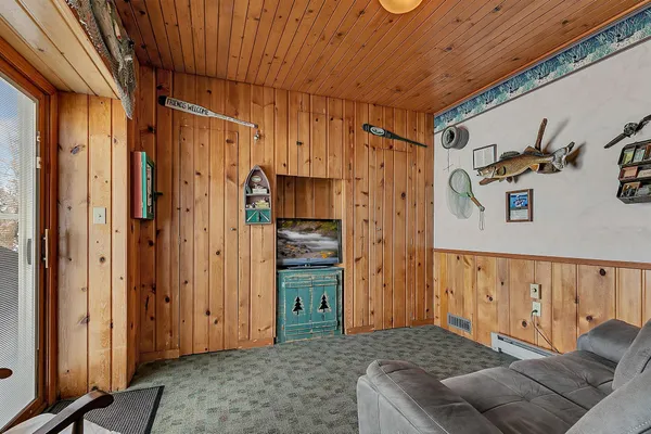 $799,000 | 13630 2nd Street Northeast, Spicer, MN 56288