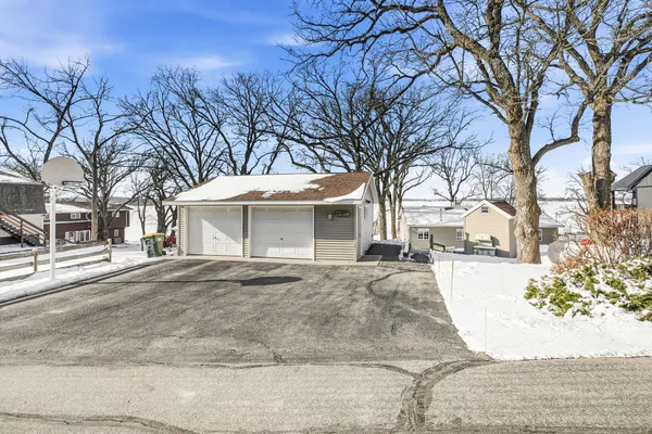 $799,000 | 13630 2nd Street Northeast, Spicer, MN 56288