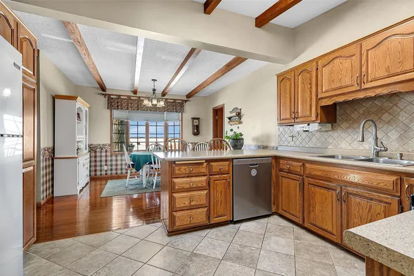 $799,000 | 13630 2nd Street Northeast, Spicer, MN 56288