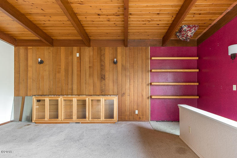 145 South Point Street Depoe Bay, OR 97341 - Photo 11 of 20 southpoint-backlightmarketing-34