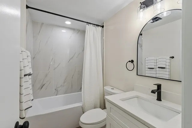 $639,900 | 17 York Avenue, Westford, MA 01886